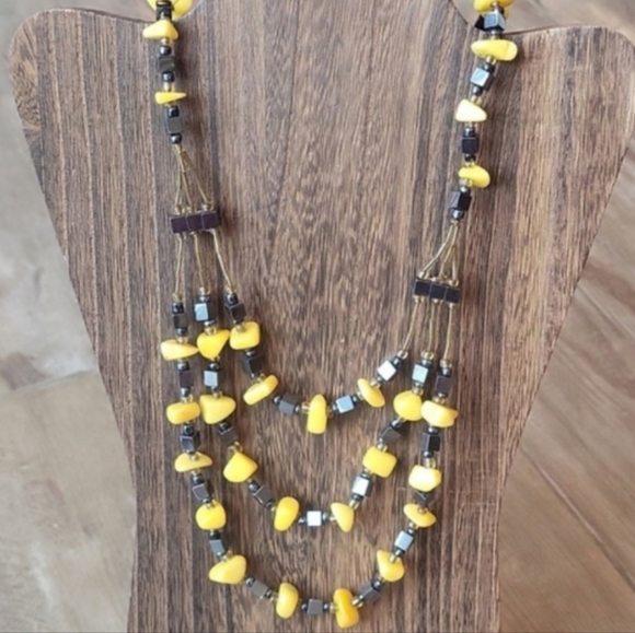 Unbranded Jewelry - Vintage Yellow & Gunmetal Gray Beaded Necklace & Earrings Set